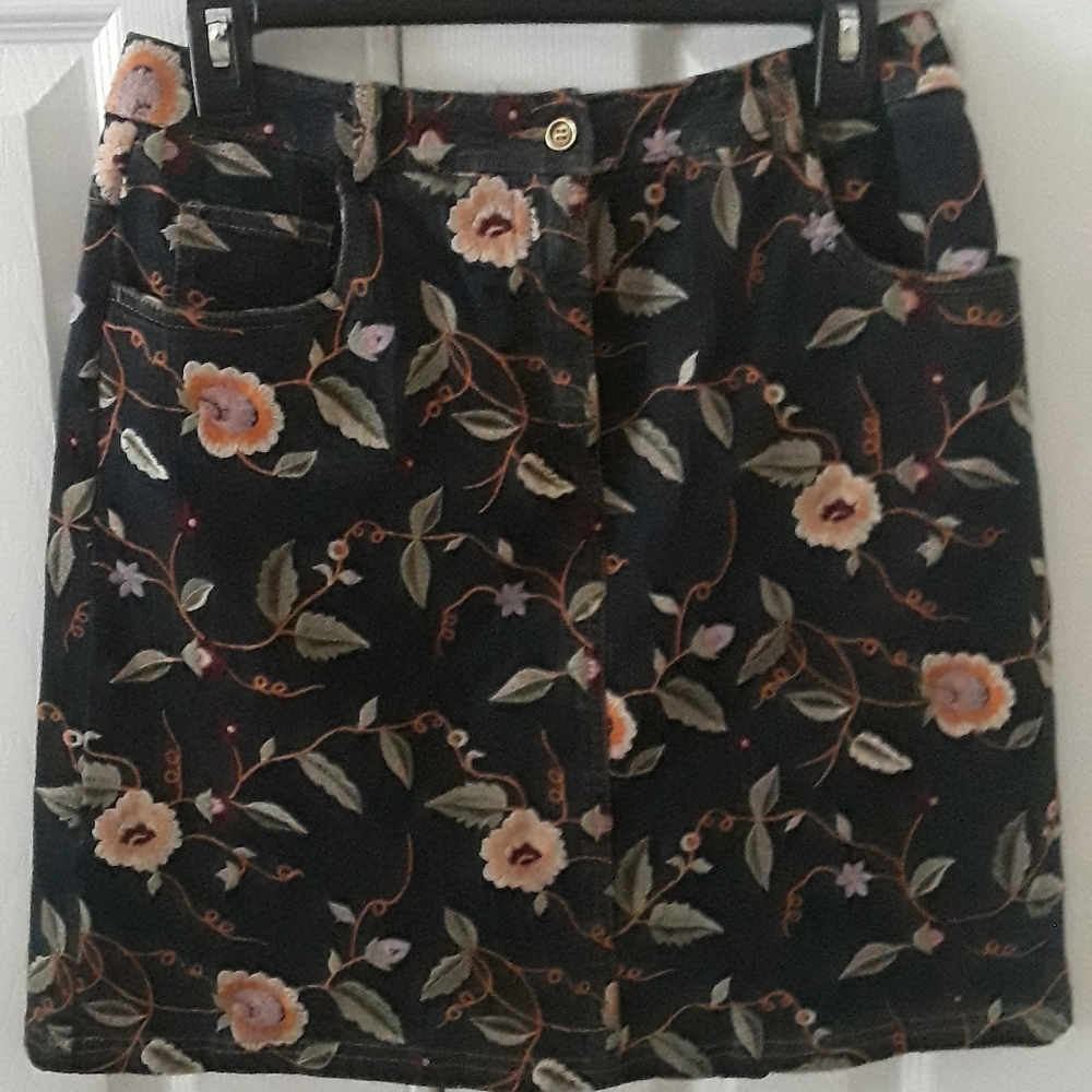 Doncaster dark blue denim embroidered skirt
